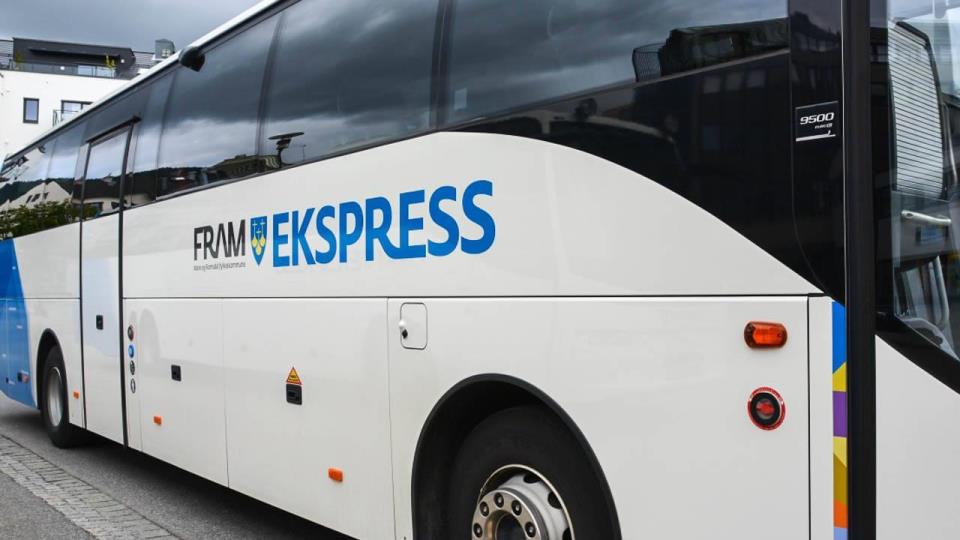 Lenke til artikkel: Venterommet for busspassasjerar er flytta til Frich's Hotel Surnadal