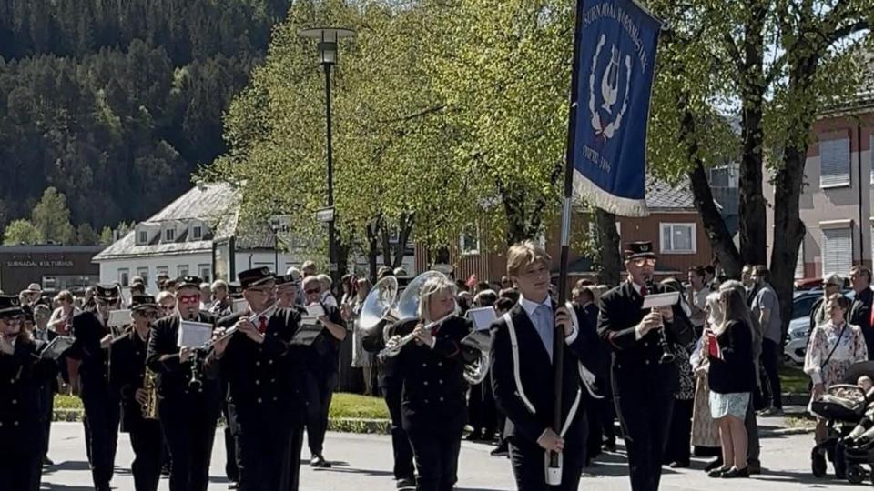 Lenke til artikkel: 17. mai i Surnadal 2026
