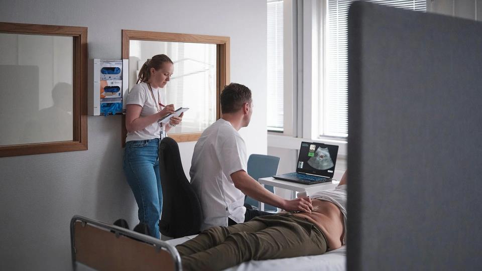 Lenke til artikkel: Frå gåve til forsking: Surnadal legesenter utforskar KI og ultralyd